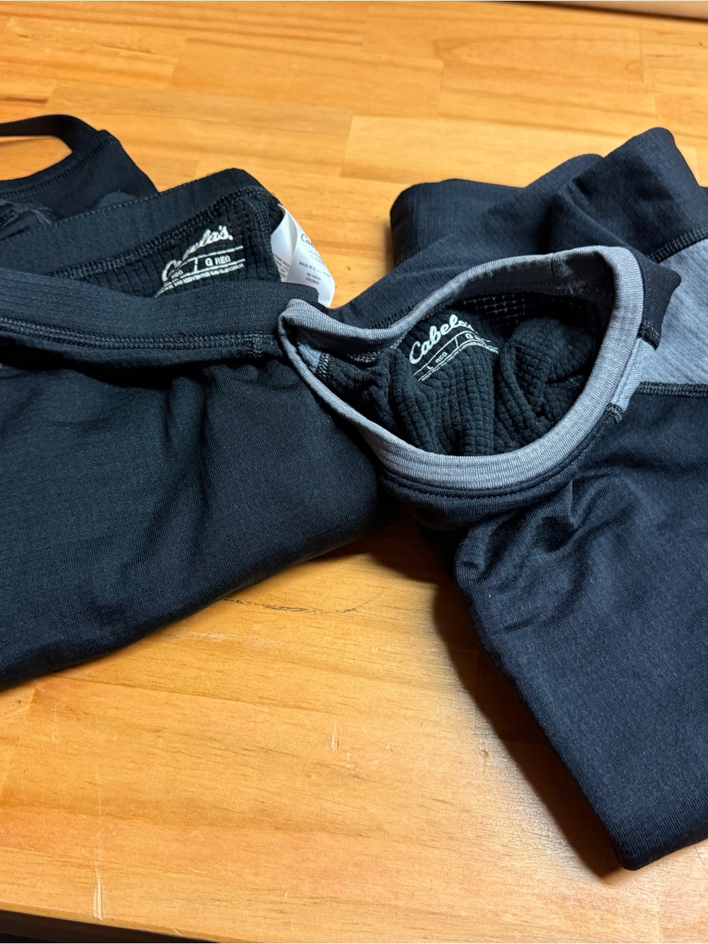 Cabela's Black and Gray Kids Thermal Undershirt Set long underwear set